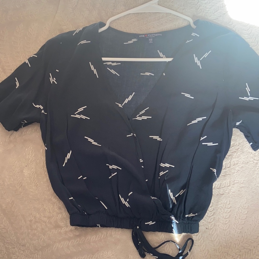 One clothing LA Cropped shirt